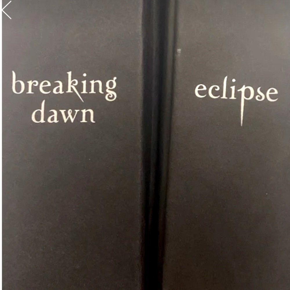 Twilight books eclipse and breaking dawn!!!